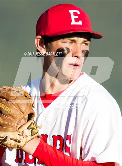 Thumbnail 2 in Estancia vs. Pecos photogallery.