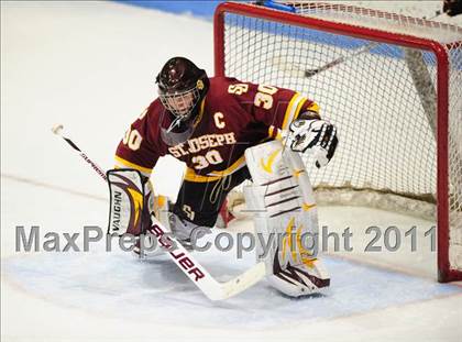 Thumbnail 3 in St. Joseph vs. New Canaan (CIAC Division 1 Semifinal) photogallery.
