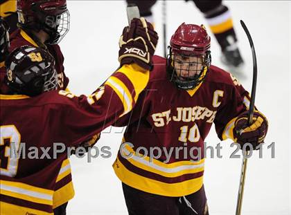 Thumbnail 3 in St. Joseph vs. New Canaan (CIAC Division 1 Semifinal) photogallery.
