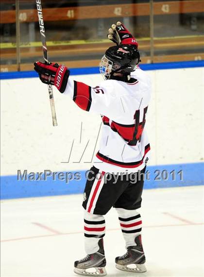 Thumbnail 1 in St. Joseph vs. New Canaan (CIAC Division 1 Semifinal) photogallery.