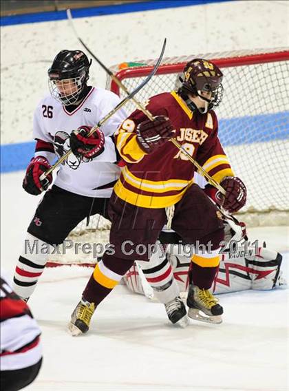 Thumbnail 2 in St. Joseph vs. New Canaan (CIAC Division 1 Semifinal) photogallery.