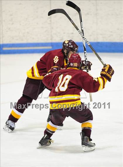 Thumbnail 3 in St. Joseph vs. New Canaan (CIAC Division 1 Semifinal) photogallery.