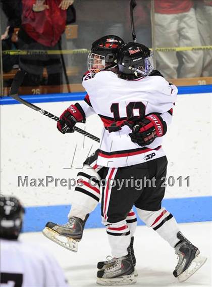 Thumbnail 3 in St. Joseph vs. New Canaan (CIAC Division 1 Semifinal) photogallery.