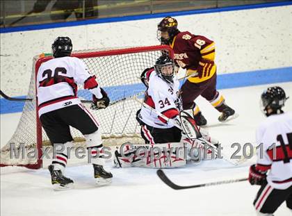 Thumbnail 3 in St. Joseph vs. New Canaan (CIAC Division 1 Semifinal) photogallery.