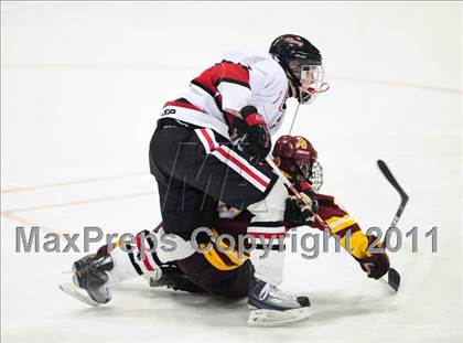 Thumbnail 1 in St. Joseph vs. New Canaan (CIAC Division 1 Semifinal) photogallery.