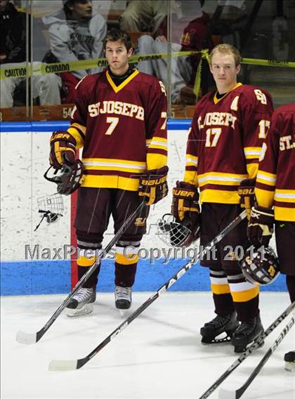 Thumbnail 1 in St. Joseph vs. New Canaan (CIAC Division 1 Semifinal) photogallery.