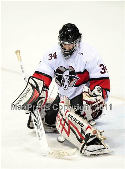Thumbnail 2 in St. Joseph vs. New Canaan (CIAC Division 1 Semifinal) photogallery.