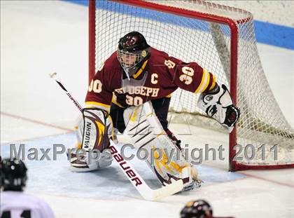 Thumbnail 3 in St. Joseph vs. New Canaan (CIAC Division 1 Semifinal) photogallery.