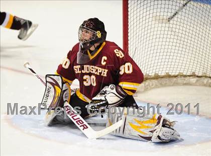Thumbnail 1 in St. Joseph vs. New Canaan (CIAC Division 1 Semifinal) photogallery.