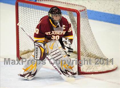 Thumbnail 2 in St. Joseph vs. New Canaan (CIAC Division 1 Semifinal) photogallery.