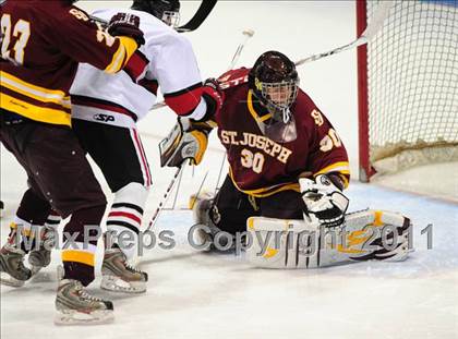 Thumbnail 3 in St. Joseph vs. New Canaan (CIAC Division 1 Semifinal) photogallery.