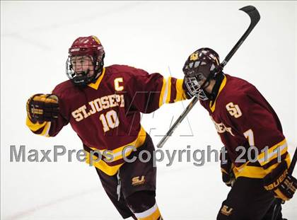 Thumbnail 2 in St. Joseph vs. New Canaan (CIAC Division 1 Semifinal) photogallery.