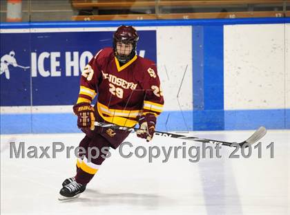 Thumbnail 2 in St. Joseph vs. New Canaan (CIAC Division 1 Semifinal) photogallery.