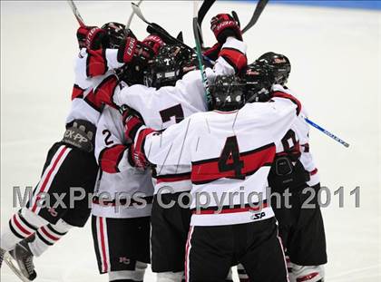 Thumbnail 2 in St. Joseph vs. New Canaan (CIAC Division 1 Semifinal) photogallery.