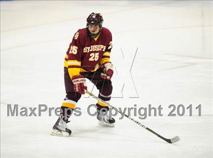 Thumbnail 2 in St. Joseph vs. New Canaan (CIAC Division 1 Semifinal) photogallery.