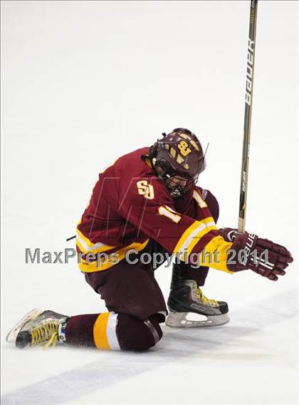 Thumbnail 1 in St. Joseph vs. New Canaan (CIAC Division 1 Semifinal) photogallery.