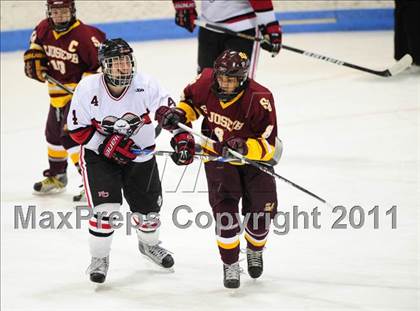 Thumbnail 2 in St. Joseph vs. New Canaan (CIAC Division 1 Semifinal) photogallery.