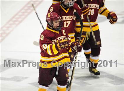 Thumbnail 2 in St. Joseph vs. New Canaan (CIAC Division 1 Semifinal) photogallery.