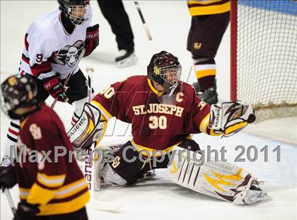 Thumbnail 2 in St. Joseph vs. New Canaan (CIAC Division 1 Semifinal) photogallery.