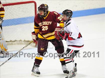 Thumbnail 1 in St. Joseph vs. New Canaan (CIAC Division 1 Semifinal) photogallery.