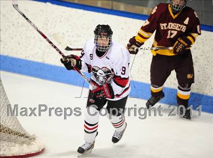 Thumbnail 3 in St. Joseph vs. New Canaan (CIAC Division 1 Semifinal) photogallery.