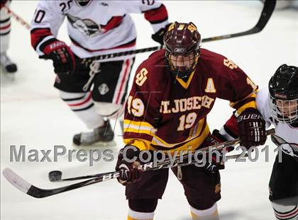 Thumbnail 1 in St. Joseph vs. New Canaan (CIAC Division 1 Semifinal) photogallery.