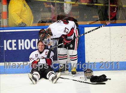 Thumbnail 1 in St. Joseph vs. New Canaan (CIAC Division 1 Semifinal) photogallery.