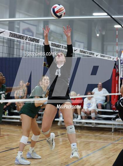 Thumbnail 2 in Trinity Catholic vs Lafayette (Nike Tournament of Champions) photogallery.