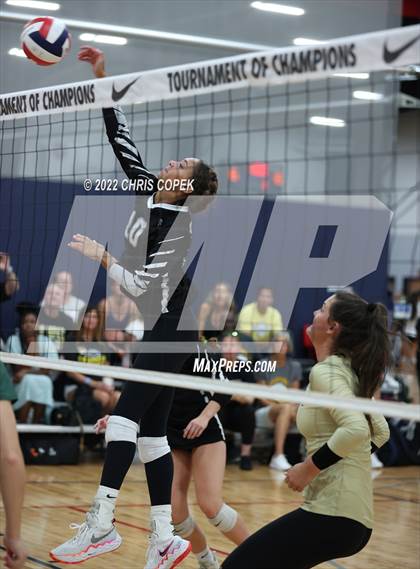 Thumbnail 2 in Trinity Catholic vs Lafayette (Nike Tournament of Champions) photogallery.