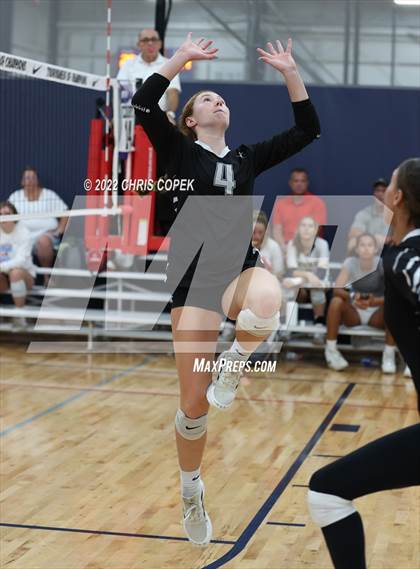 Thumbnail 1 in Trinity Catholic vs Lafayette (Nike Tournament of Champions) photogallery.