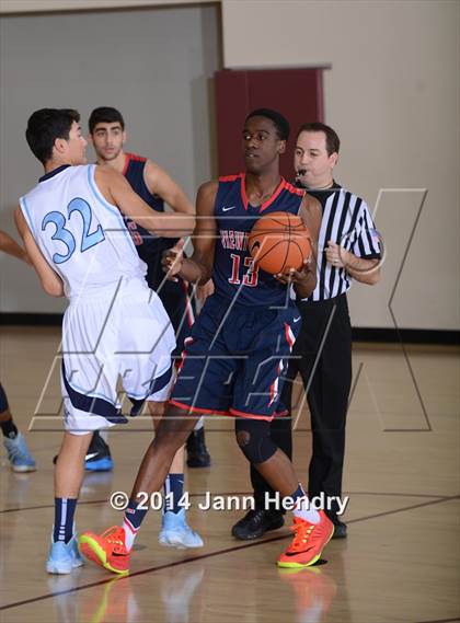 Thumbnail 2 in Viewpoint vs Crescenta Valley (MaxPreps Holiday Classic) photogallery.