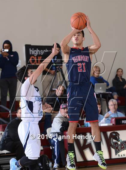 Thumbnail 3 in Viewpoint vs Crescenta Valley (MaxPreps Holiday Classic) photogallery.