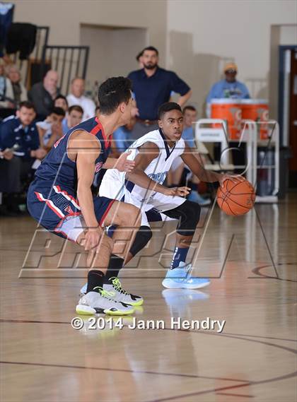 Thumbnail 3 in Viewpoint vs Crescenta Valley (MaxPreps Holiday Classic) photogallery.