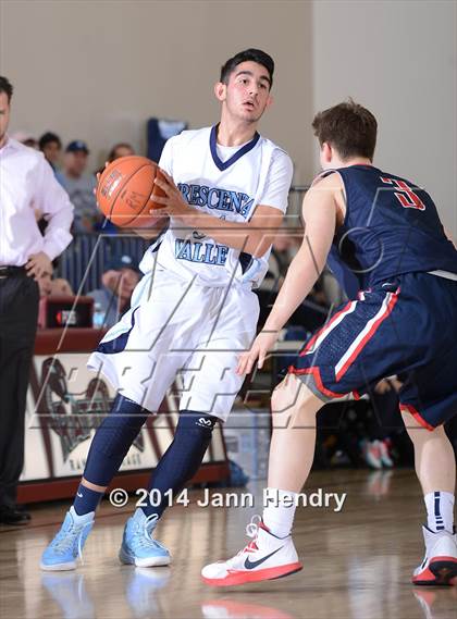 Thumbnail 2 in Viewpoint vs Crescenta Valley (MaxPreps Holiday Classic) photogallery.