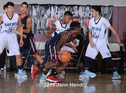 Thumbnail 2 in Viewpoint vs Crescenta Valley (MaxPreps Holiday Classic) photogallery.