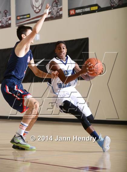 Thumbnail 3 in Viewpoint vs Crescenta Valley (MaxPreps Holiday Classic) photogallery.