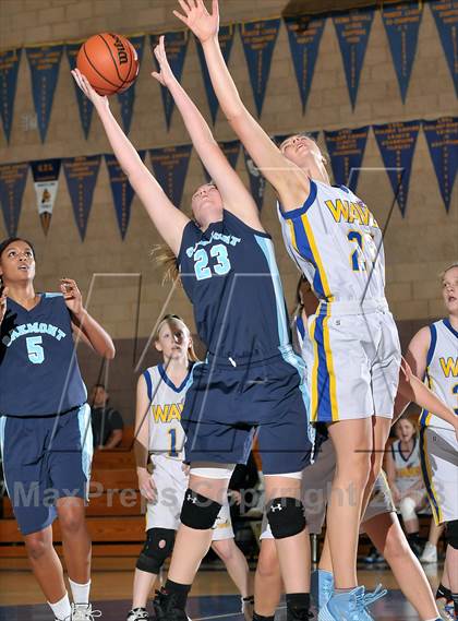 Thumbnail 3 in Oakmont vs. Sacramento Waldorf (Chavez Christmas Classic) photogallery.