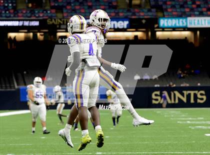 Thumbnail 1 in Logansport vs. Homer (LHSAA 1A Final)  photogallery.