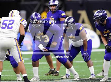 Thumbnail 3 in Logansport vs. Homer (LHSAA 1A Final)  photogallery.