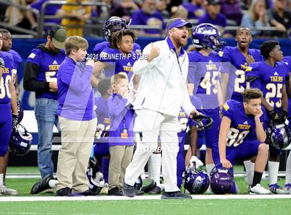 Thumbnail 3 in Logansport vs. Homer (LHSAA 1A Final)  photogallery.