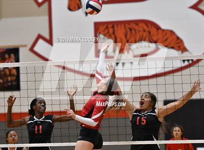 Thumbnail 3 in Harker Heights @ Belton photogallery.