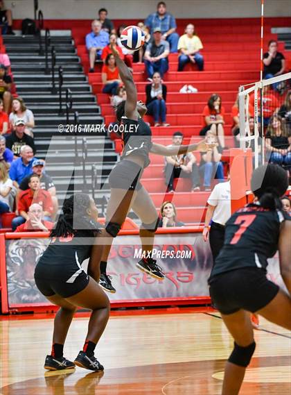 Thumbnail 2 in Harker Heights @ Belton photogallery.