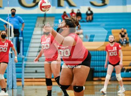 Thumbnail 2 in Sweetwater @ San Ysidro photogallery.
