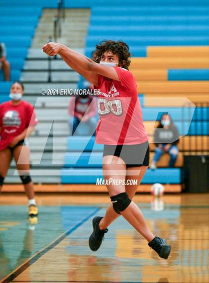 Thumbnail 3 in Sweetwater @ San Ysidro photogallery.