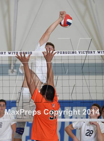 Thumbnail 1 in Huntington Beach vs. Loyola (CIF SoCal D1 Regional Final) photogallery.