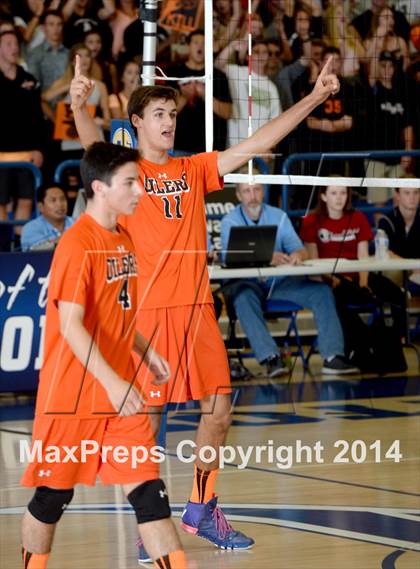 Thumbnail 1 in Huntington Beach vs. Loyola (CIF SoCal D1 Regional Final) photogallery.