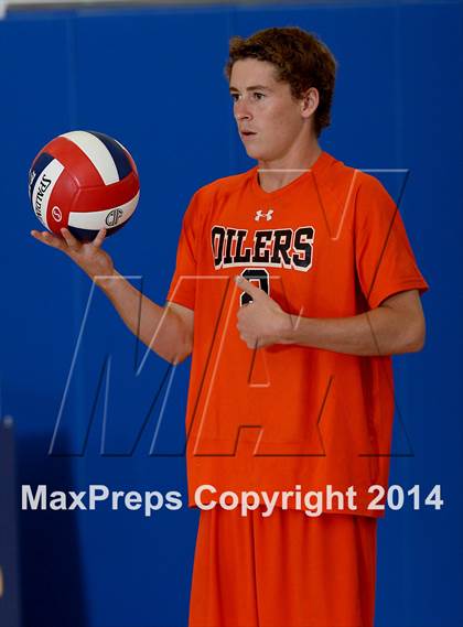 Thumbnail 1 in Huntington Beach vs. Loyola (CIF SoCal D1 Regional Final) photogallery.
