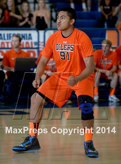 Thumbnail 1 in Huntington Beach vs. Loyola (CIF SoCal D1 Regional Final) photogallery.