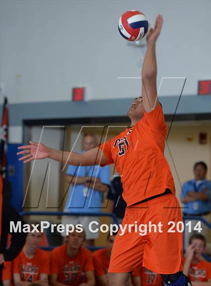 Thumbnail 1 in Huntington Beach vs. Loyola (CIF SoCal D1 Regional Final) photogallery.