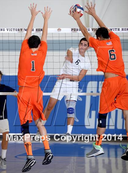 Thumbnail 3 in Huntington Beach vs. Loyola (CIF SoCal D1 Regional Final) photogallery.